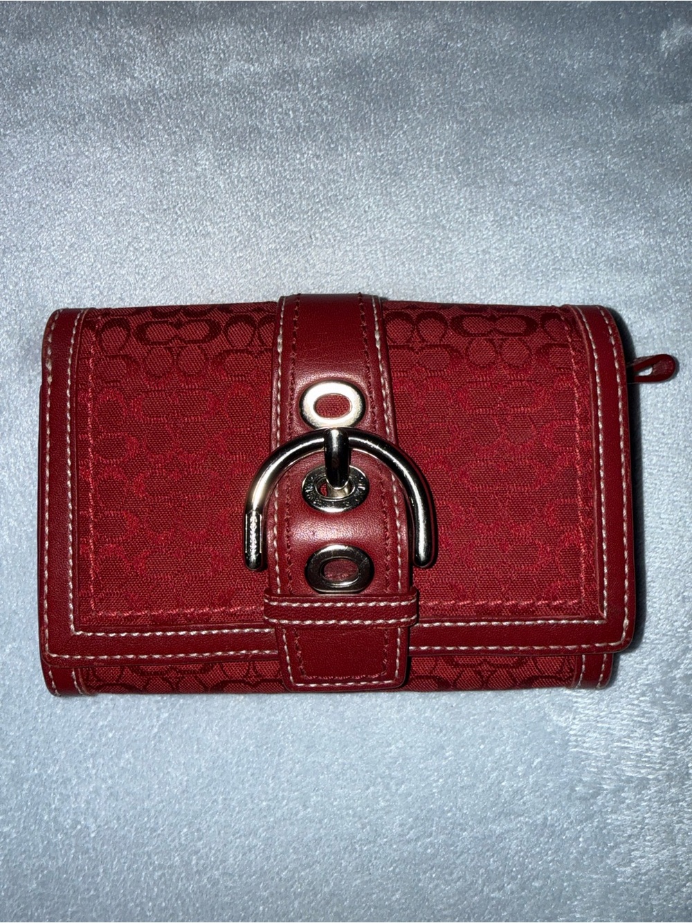 Coach red wallet (medium)
